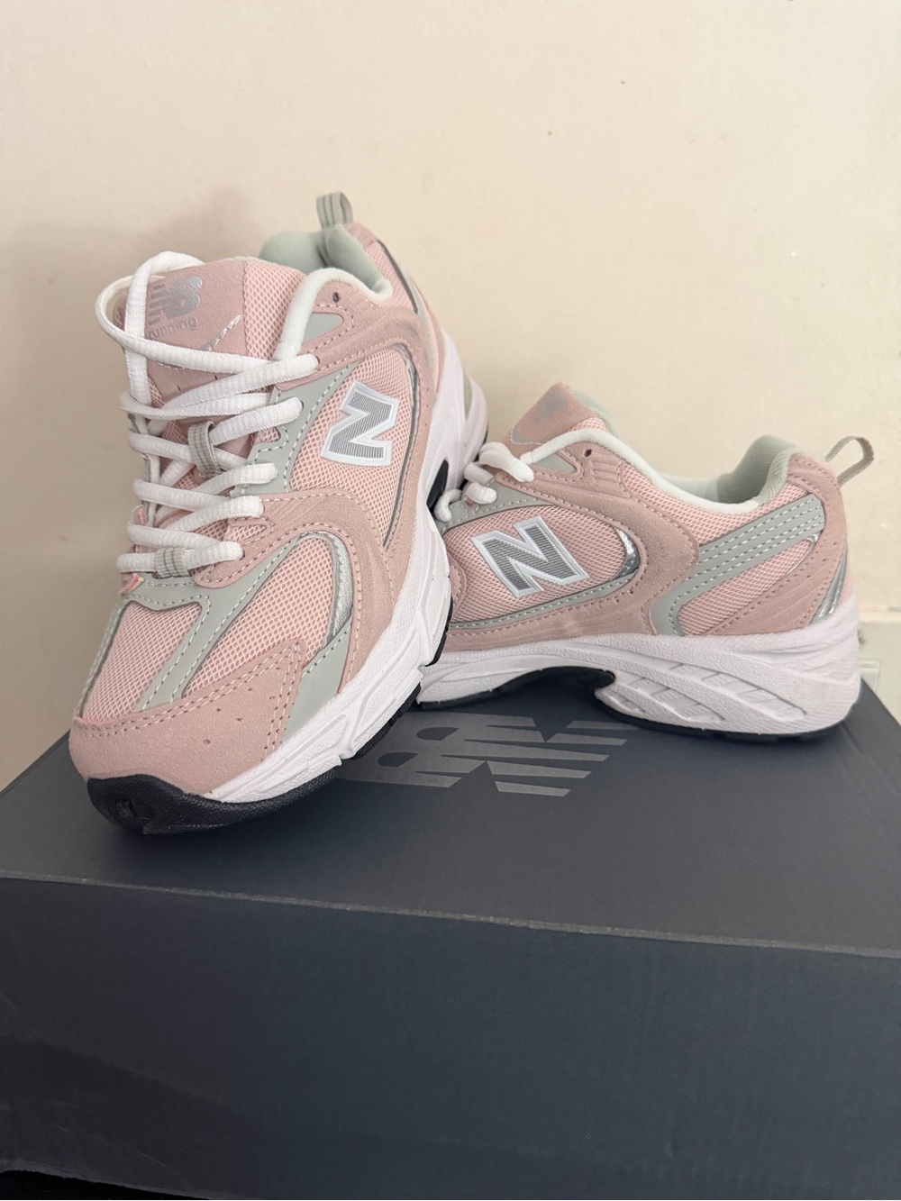 New Balance Kids Pink & Gray Lace-Up Athletic Sneakers
